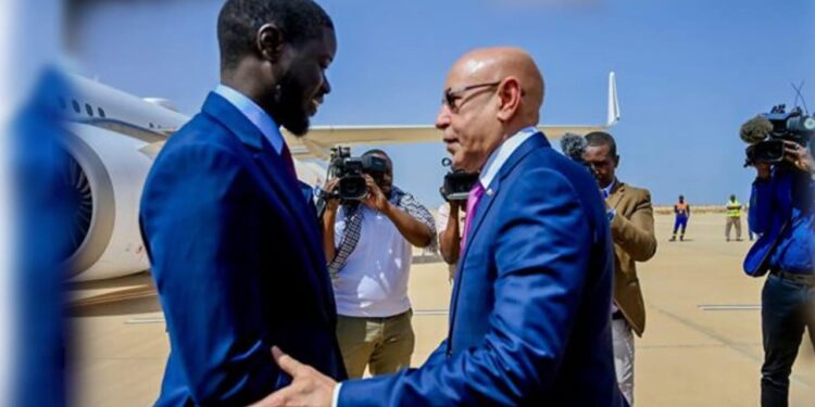 Retour au Sénégal : Bassirou Diomaye Faye fait escale à Nouakchott et échange avec Ghazouani 1 Retour au Sénégal : Bassirou Diomaye Faye fait escale à Nouakchott et échange avec Ghazouani