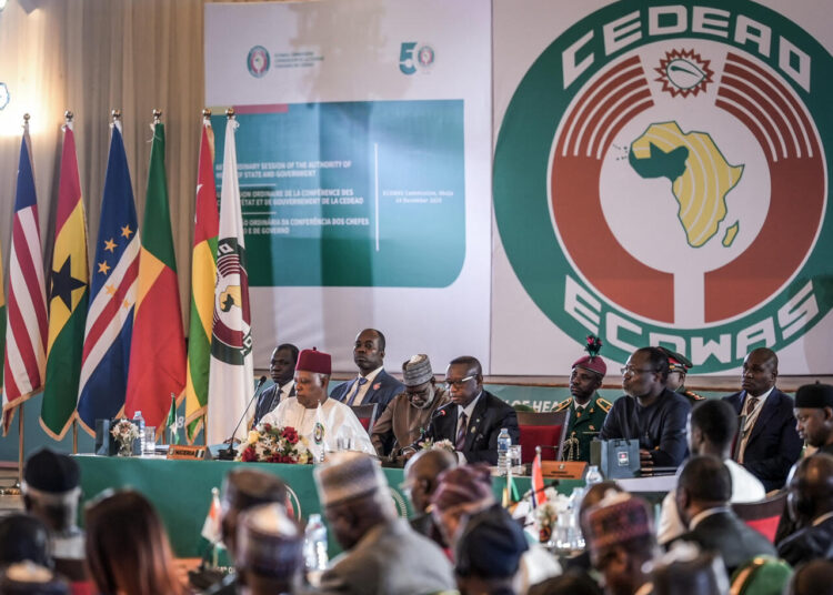Dakar s’apprête à accueillir un sommet inédit entre la CEDEAO et l’AES
