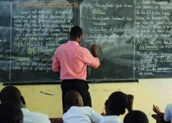 Rentrée scolaire au Sénégal : la FENAPES demande un nouveau report au 19 octobre en raison des risques d’intempéries