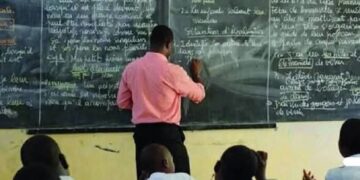 Rentrée scolaire au Sénégal : la FENAPES demande un nouveau report au 19 octobre en raison des risques d’intempéries