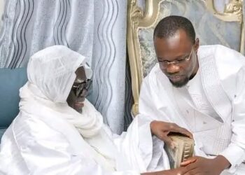 Ousmane Sonko reçu par le khalife général des mourides à Touba