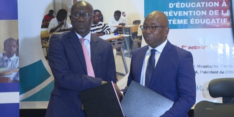 L’OFNAC et le ministère de l’Éducation nationale s’engagent contre la corruption en milieu scolaire.