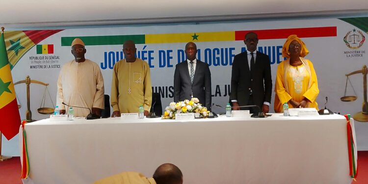 Sénégal : « Protéger les lanceurs d’alerte, un levier essentiel pour assainir la gestion publique » 1 Sénégal : « Protéger les lanceurs d’alerte, un levier essentiel pour assainir la gestion publique »