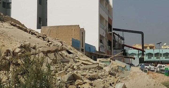 Thiès : un immeuble R+5 en construction s’effondre au quartier Sud Stade 1 Thiès : un immeuble R+5 en construction s’effondre au quartier Sud Stade