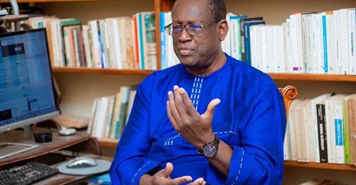 Économie : le Professeur Chérif Salif Sy publie un manuel pour rendre la discipline accessible à tous 1 Économie : le Professeur Chérif Salif Sy publie un manuel pour rendre la discipline accessible à tous