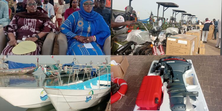 Ziguinchor : des équipements remis aux femmes transformatrices de poisson et des embarcations aux CLPA 1 Ziguinchor : des équipements remis aux femmes transformatrices de poisson et des embarcations aux CLPA